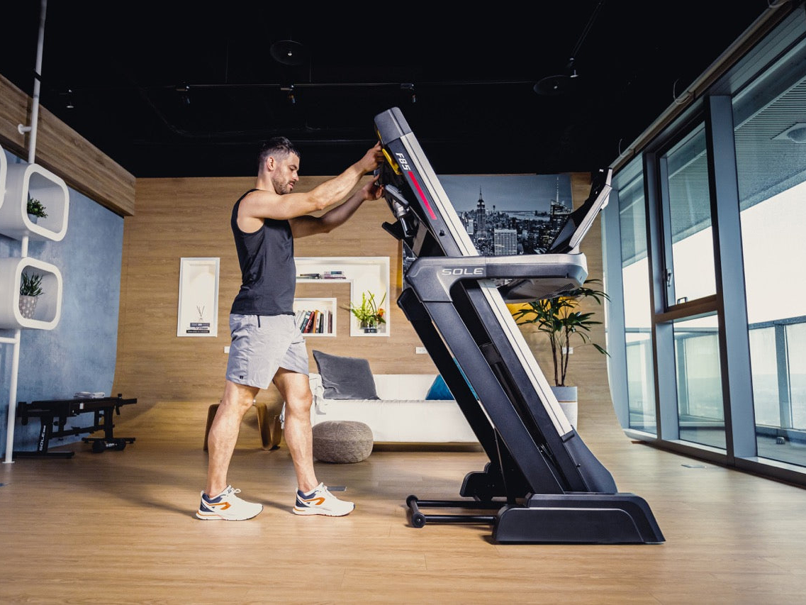 SPACE-SAVING FOLDABLE DESIGN