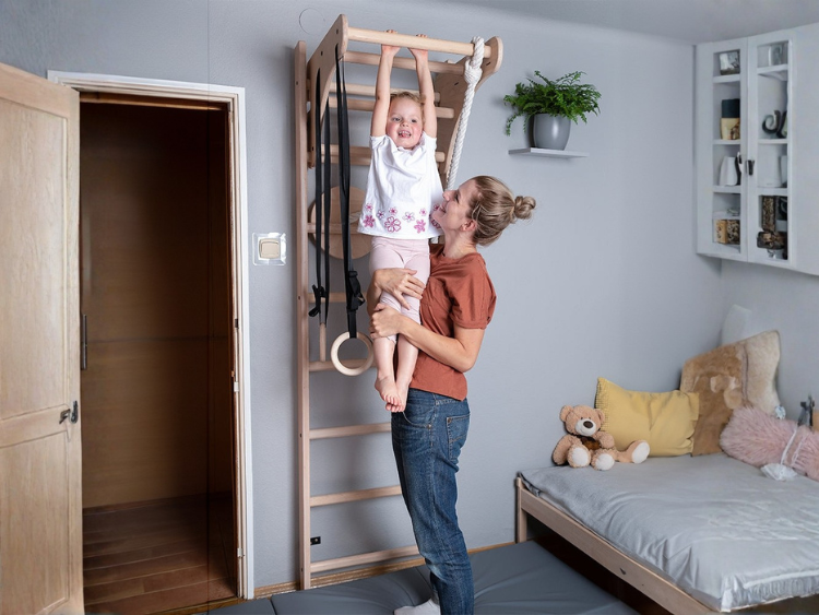 Play & Family-Friendly Accessories